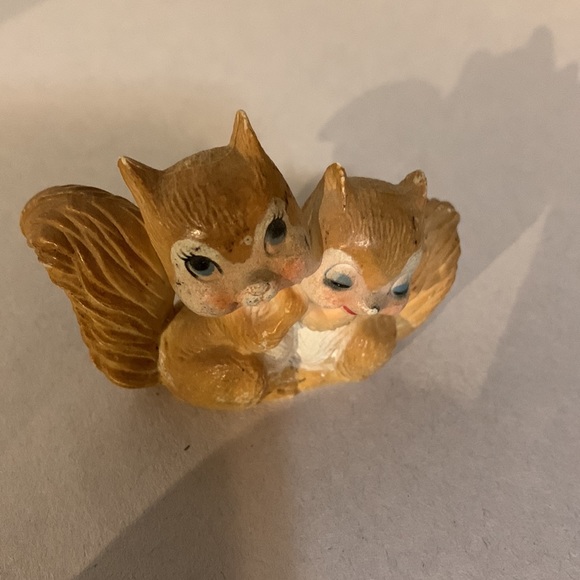 Small squirrel ornament, decor, accent piece, Knick knack, 1 3/4” - Picture 3 of 6
